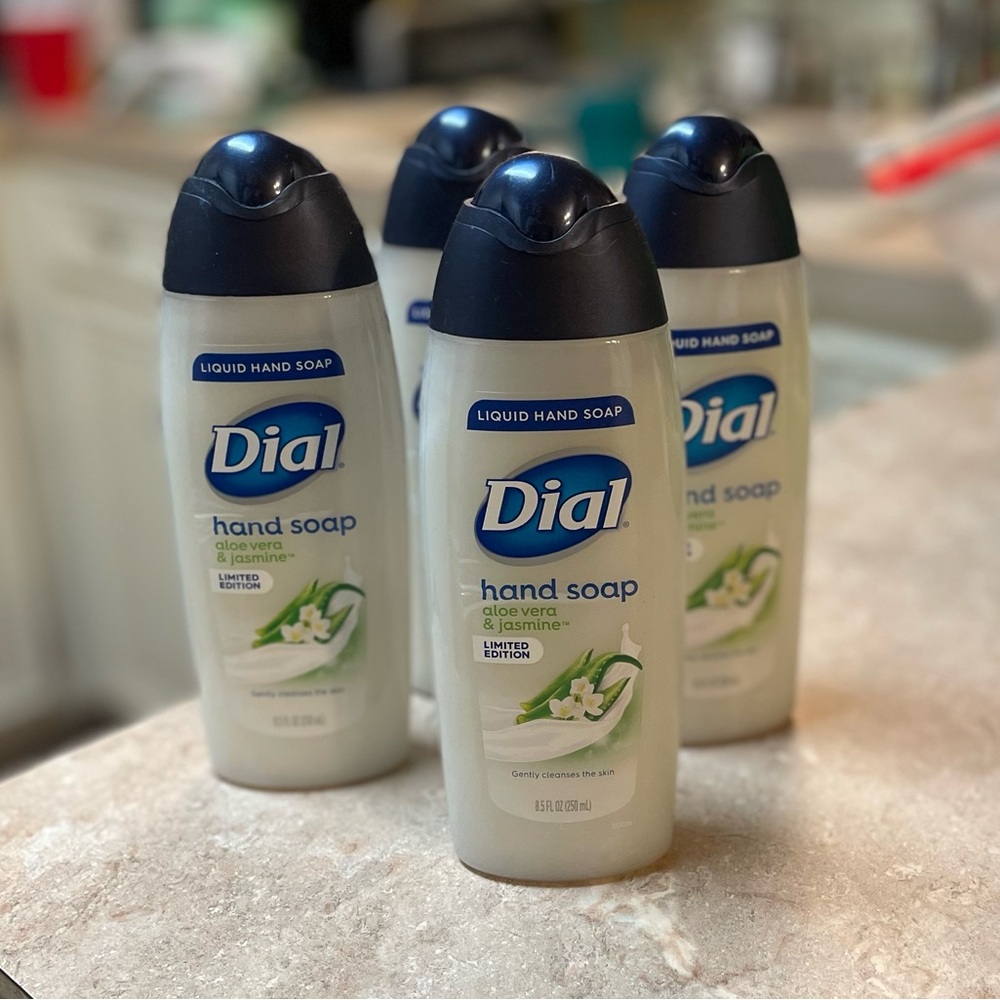 Dial Hand Soap Aloe Vera and Jasmine 8.5 Oz Bundle with 4